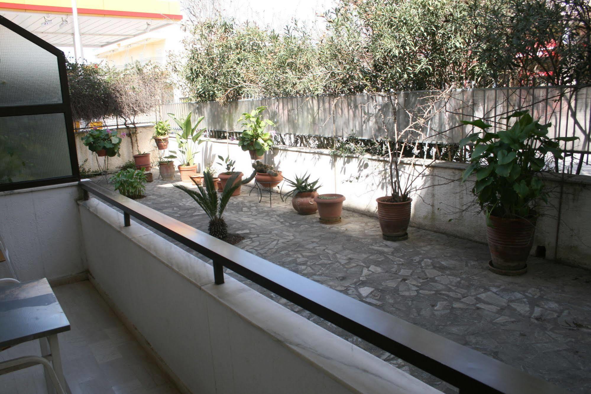 Aparthotel Iliahtides Amarynthos Exterior foto